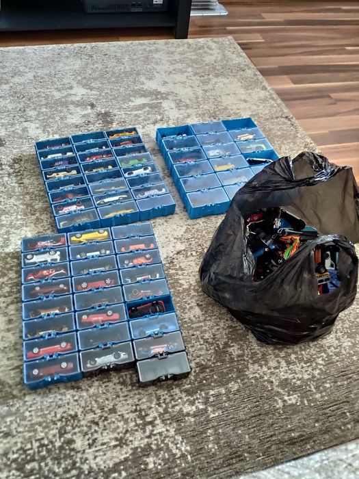 Машинки Hotwheels 150штук