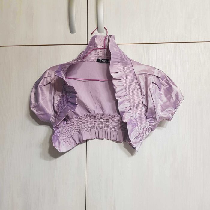 Различни цветове ръкави