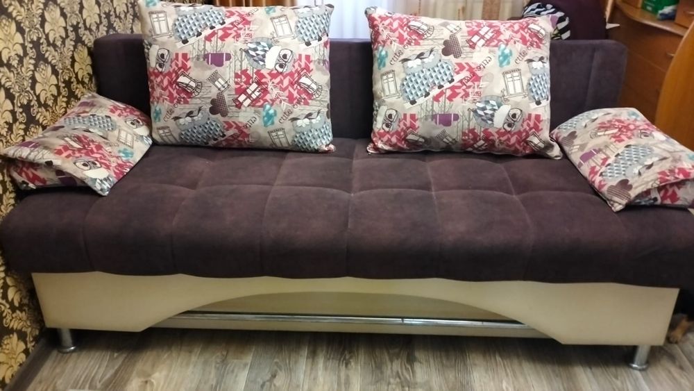 Продам диван б/у, в отличном состоянии.
