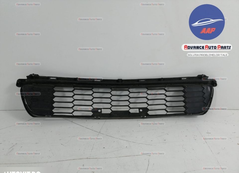 Централна решетка предна броня оригинална Хонда Акорд / Honda Accord O