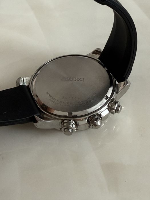 Seiko Chronograph V170 Solar