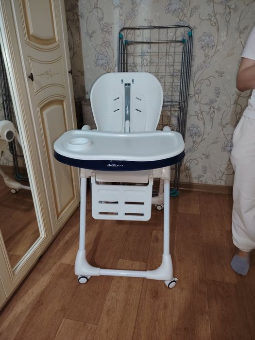 Продам стульчик для кормления малыша