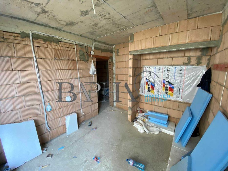 Продава се Двустаен апартамент в Варна, Център - 61 кв.м за 953 €/кв.м - Снимка #4