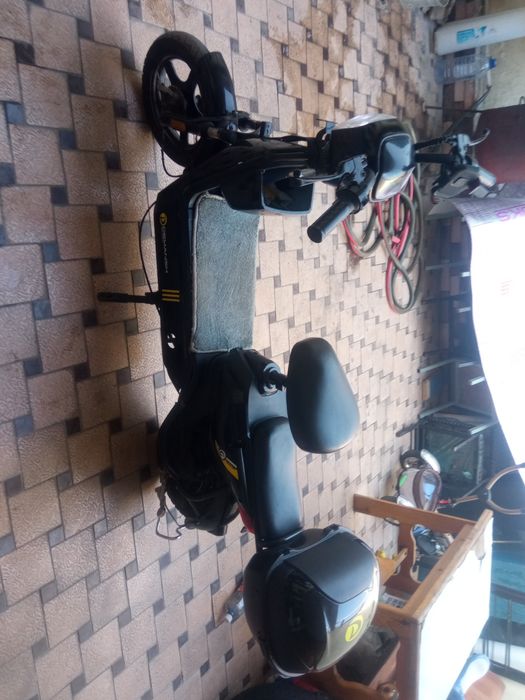 Скутер 4 талик акумуляторлик меджикар