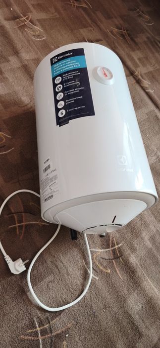 Водонагреватель Electrolux