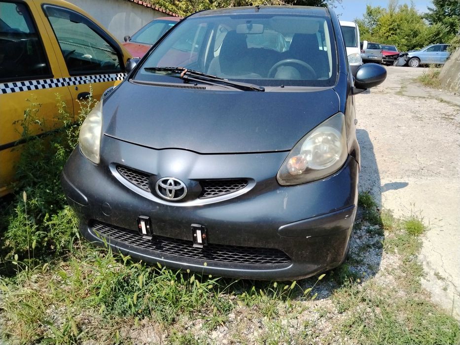 Toyota Aygo 1.0 бензин 2007г. на части