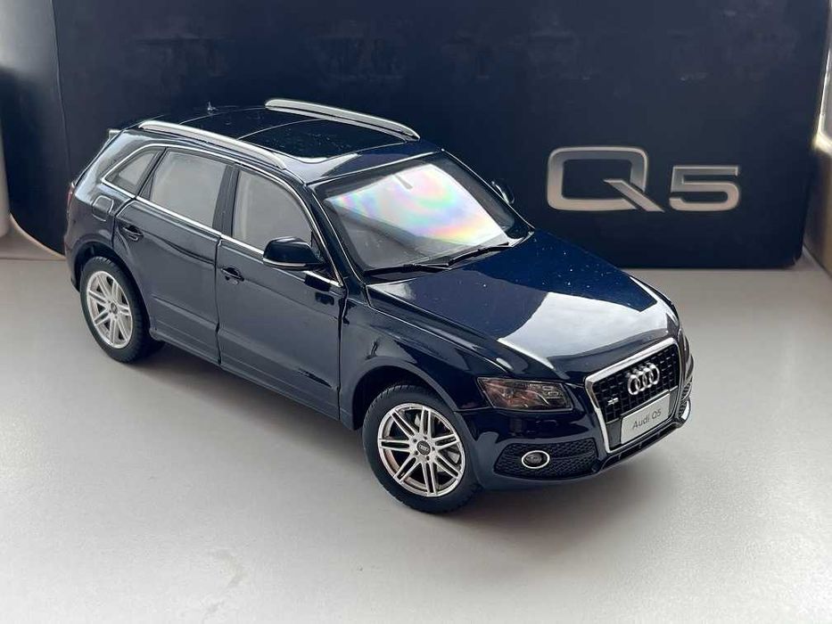 1:18 Audi Q5 2010 Blue.