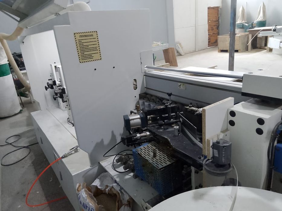 Кромкооблицовочный станок