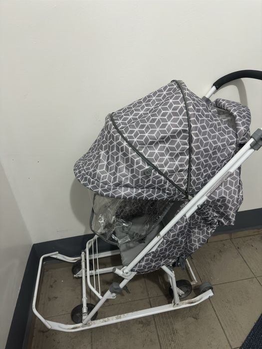 Продам санки коляску