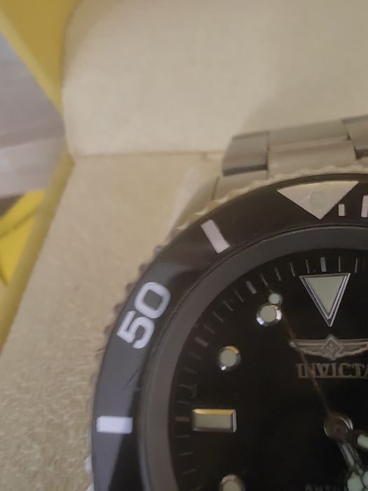 Титаниева Invicta 0460 с механизъм  NH35A на Seiko