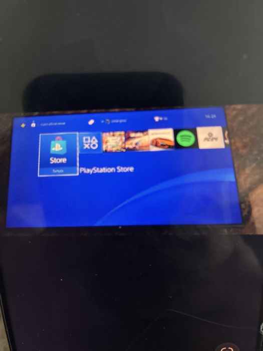 Продаю PlayStation четыре