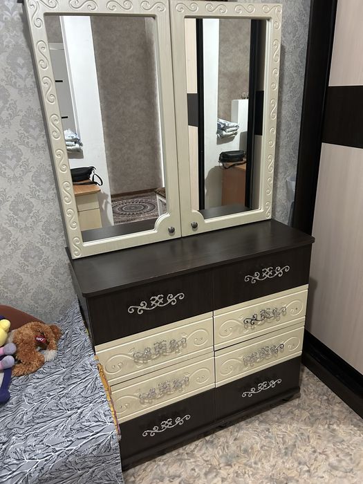 Срочно спальный гарнитур