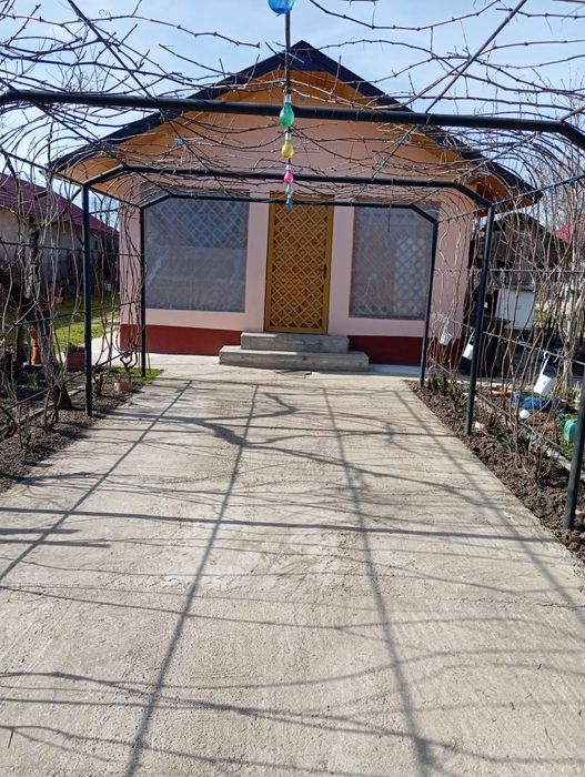 Vând casă și teren in Comuna Chiselet