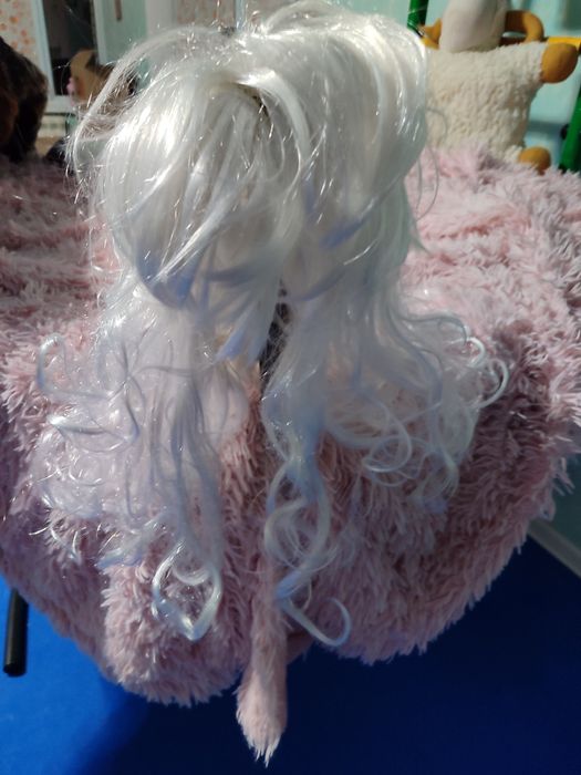 Парики к костюмам