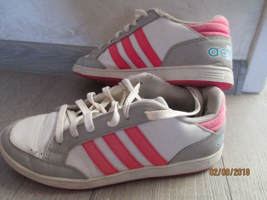 Маратонки " Адидас"