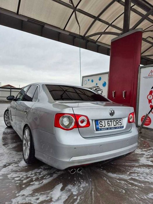 Volkswagen Jetta 2.0 TDI 170 CP