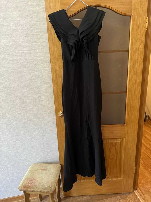 Продам б/у платья