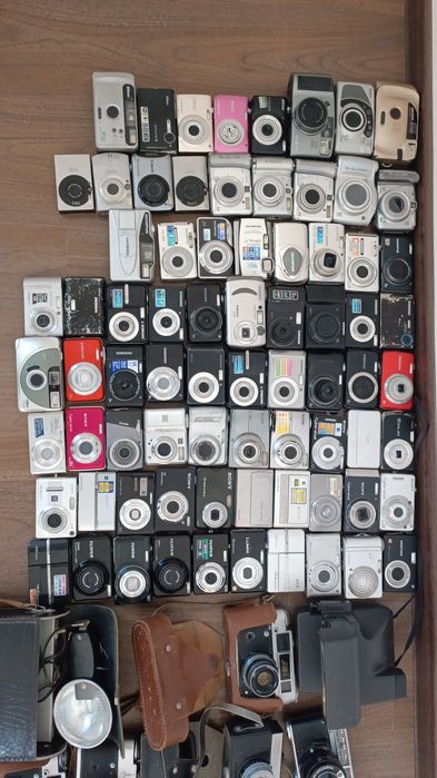 Цифровой фотоаппарат только за всё продаётся хамаси бирга сотилади