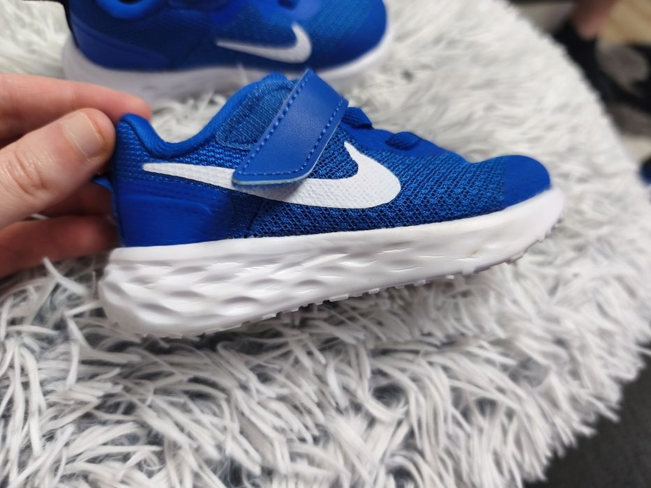 Adidași bebe Nike mărimea 21 noi