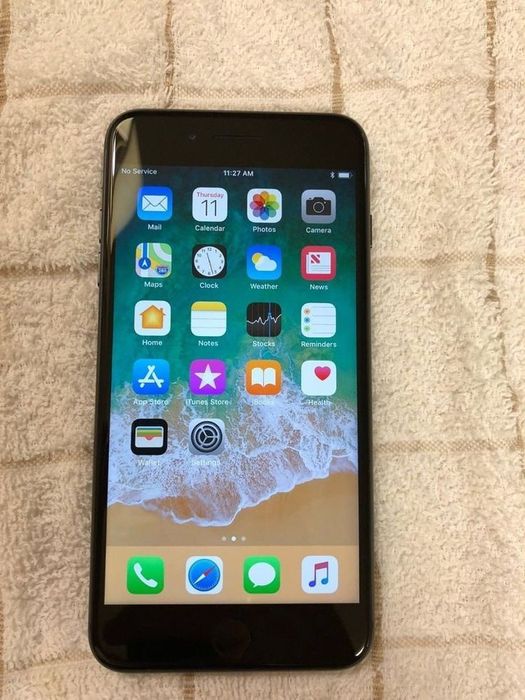 iPhone 8 plus black
