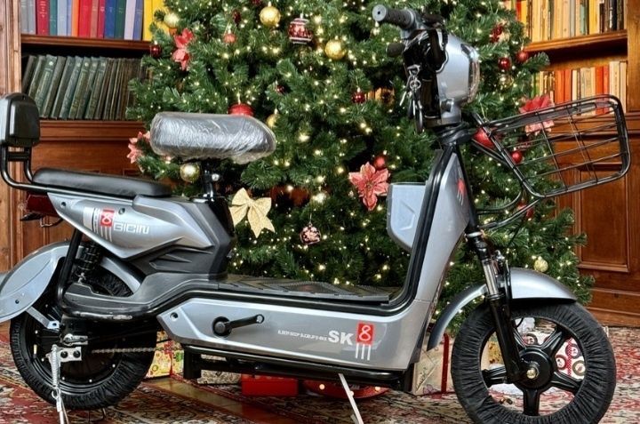 Айфон 11 и скутер