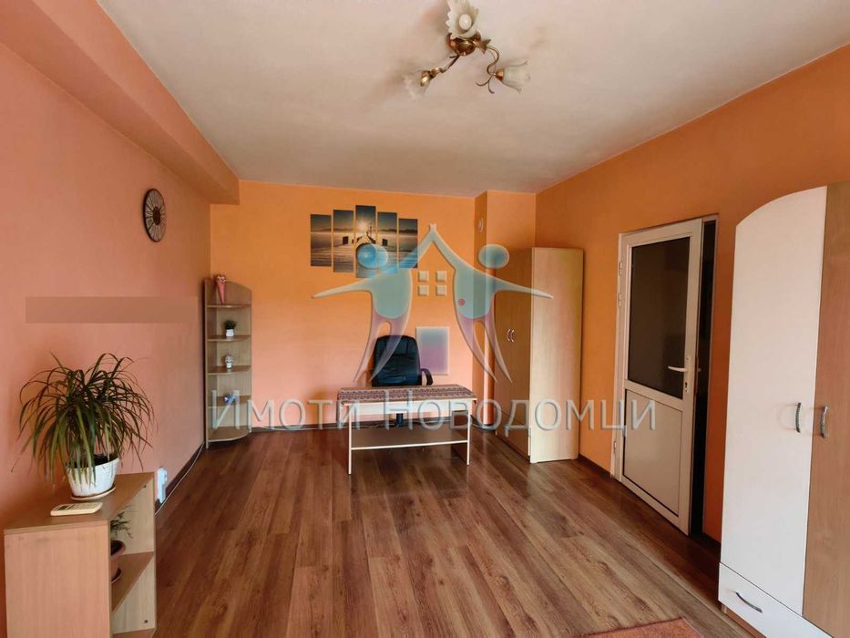 Продава се Двустаен апартамент в Шумен, Пазара - 60 кв.м за 1700 €/кв.м - Снимка #2