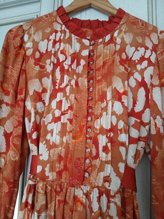 Платья разные 5000т