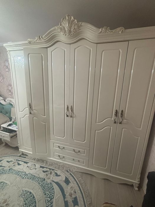 Спальный гарнитур