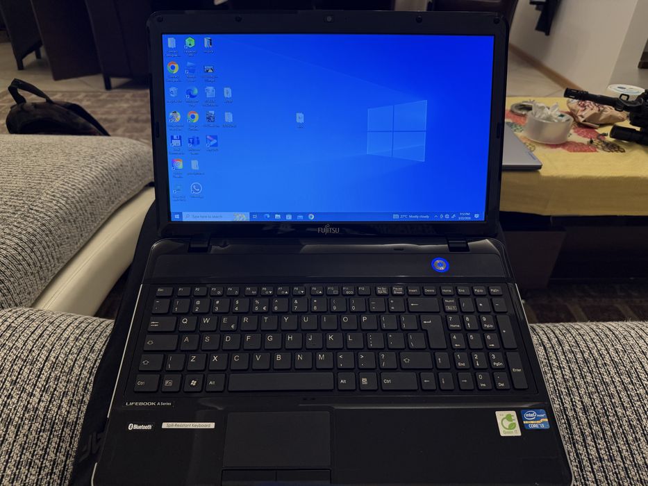 Vand laptop Fujitsu