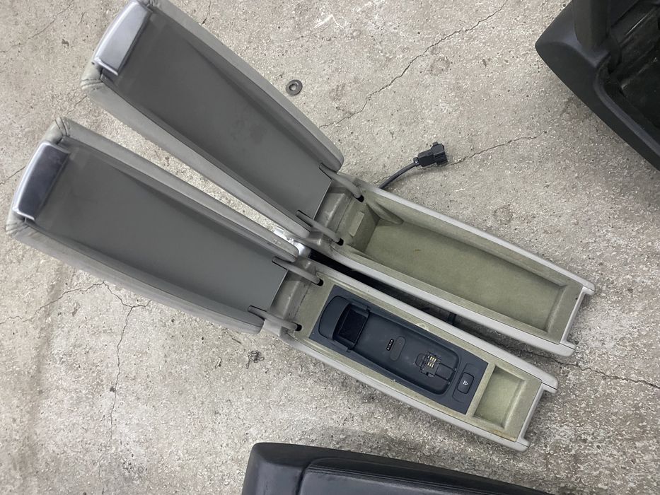 Подлакътници за Audi A8 D3 4E. Ауди А8