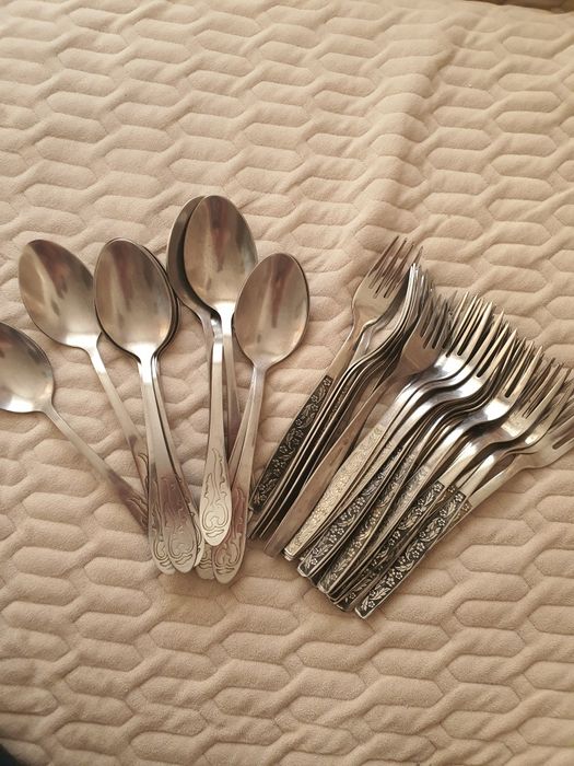 Столовые приборы