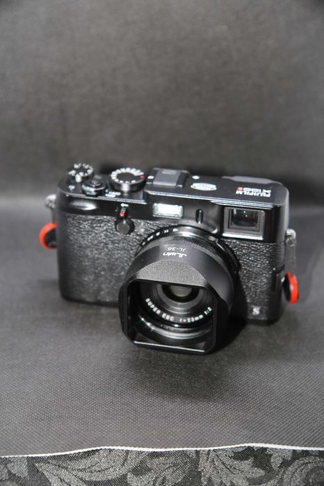 Fujifilm X100S Negru cu accesorii.