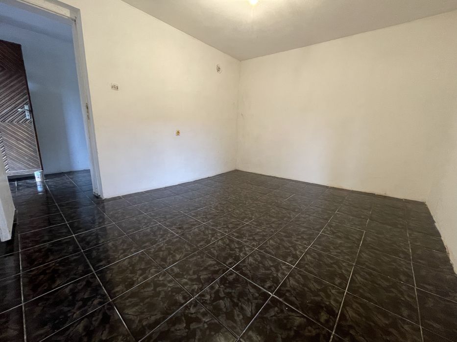 Продава се Къща в с. Калотина, Област София-област - 170 кв.м за 295 €/кв.м - Снимка #2