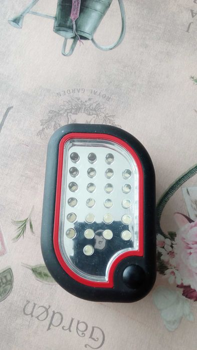 Продавам лед лампа на батерии за палатка