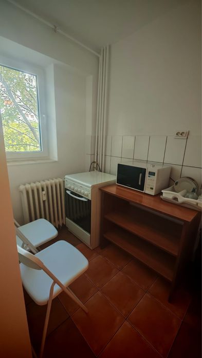 Inchiriez garsoniera Vitan