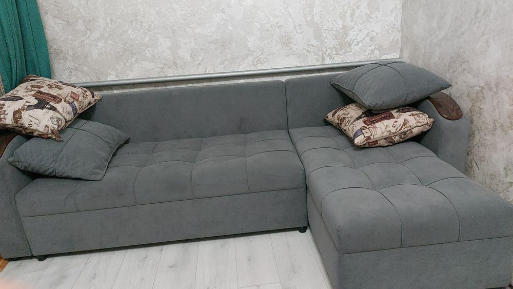 Диван продам срочно