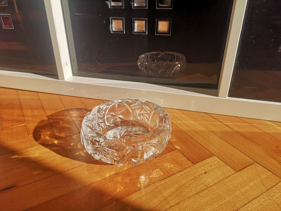 Кристален пепелник