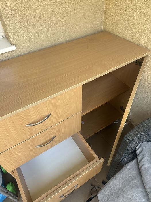 comoda cu 3 sertare si usa