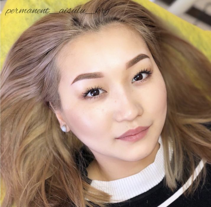 Перманентный макияж бровей