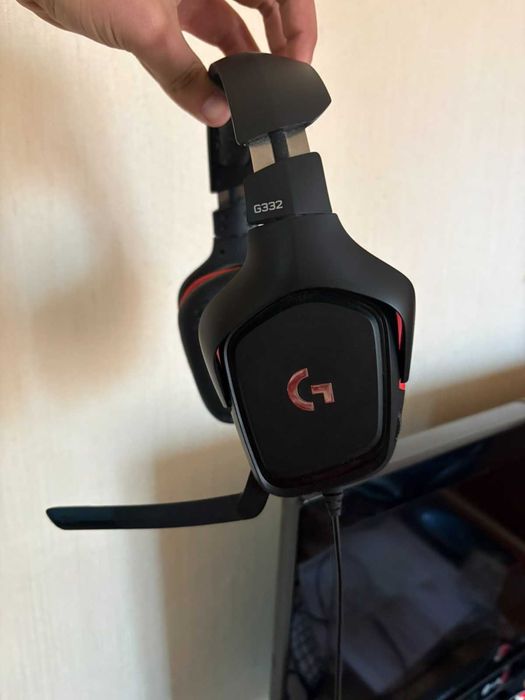 Продавам PS4 slim