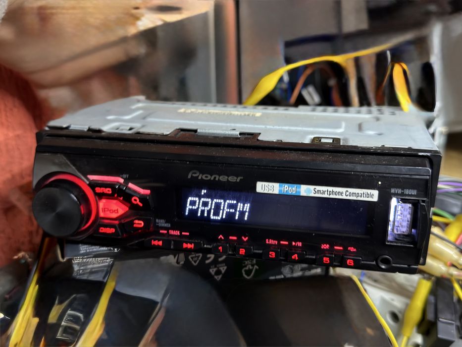 Radio cd player bluetooth  pioneer SPH-20DAB sony clarion