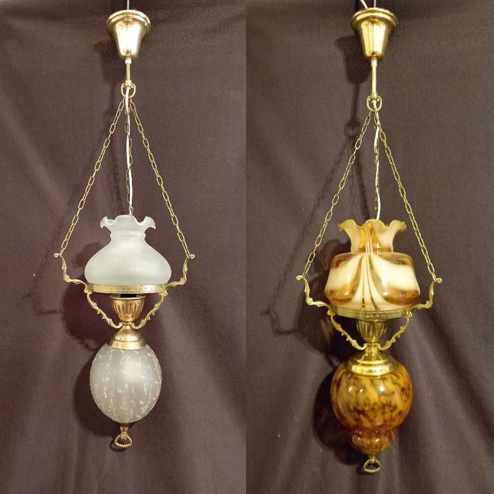 Старинни барокови полилеи със стъклени абажури