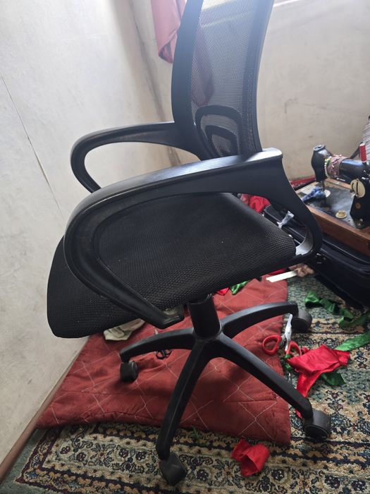 Стол офисный Кому как