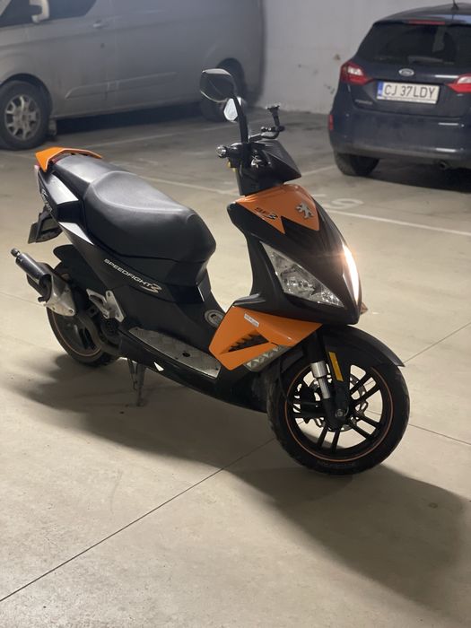 Scuter de inchiriat Inchiriez scuter pentru Wolt, Glovo, Delivery