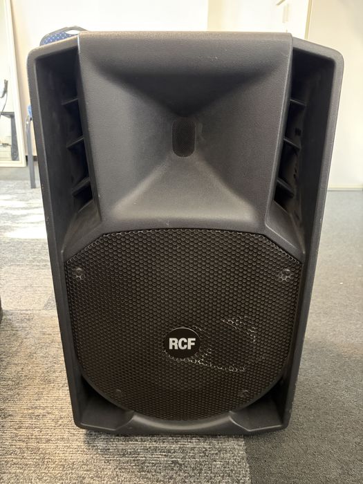 Boxa activa RCF ART 712 A MK2 este varianta cu un sunet mult mai bun decat MK4 boxa a fost folosita ca monitor nu a fost suprasolicitata