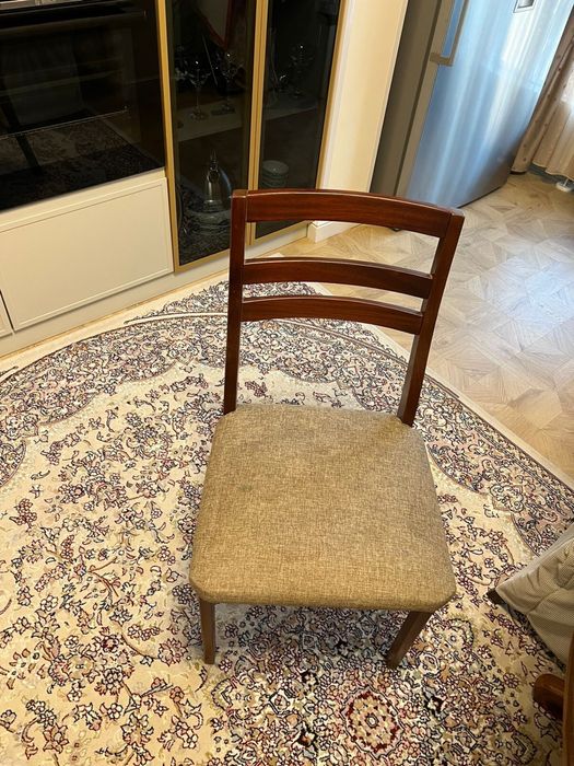 Стол круглый + 5 стульев