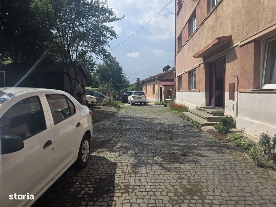 Inchiriez 2 camere str Lunga zona Complex Bartolomeu