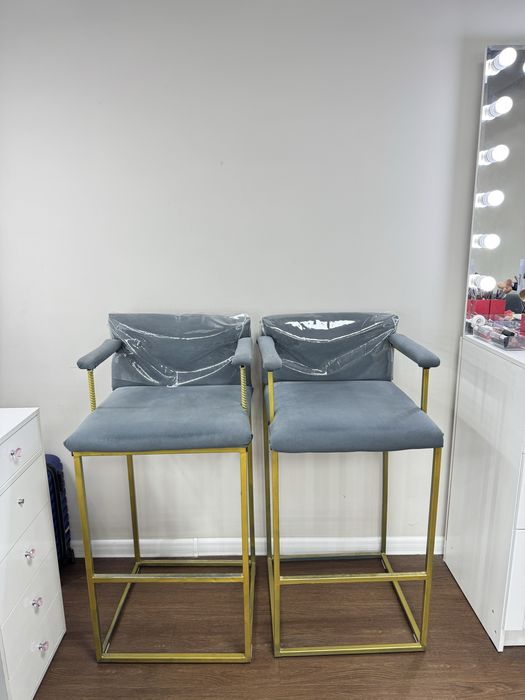 Продам кресло, визажные стулья