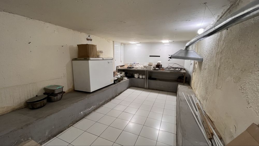 KAFE ijaraga beriladi.