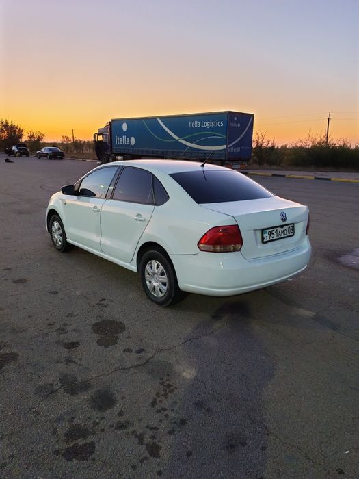 Вольксваген поло Polo 2015 года